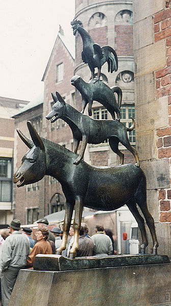 Bronze statue in Bremen, Germany by Gerhard Marcks.