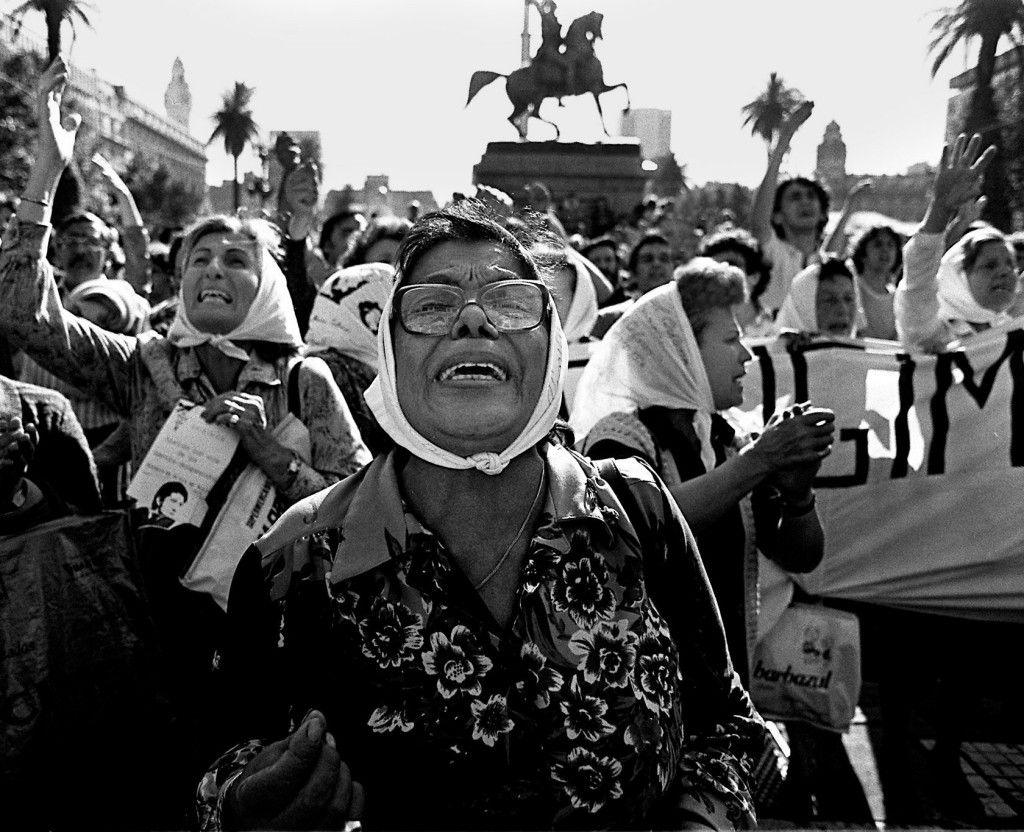 Abuelas-de-Plaza-de-Mayo-feature